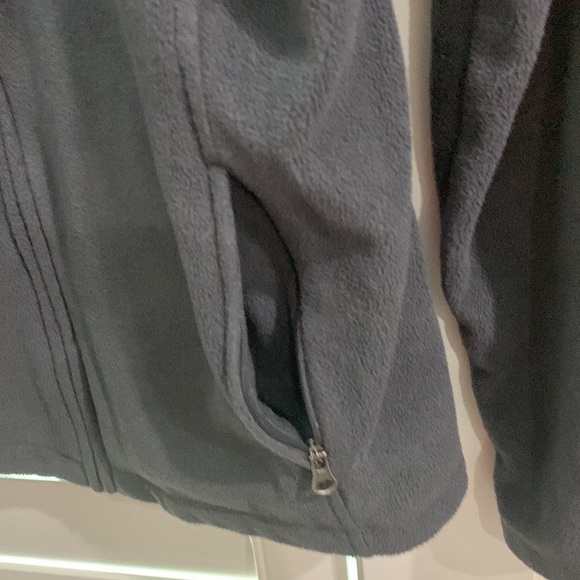 Women's Medium Grey Fleece Full-Zip Jacket See last pic for best color. Size Med - Picture 10 of 13